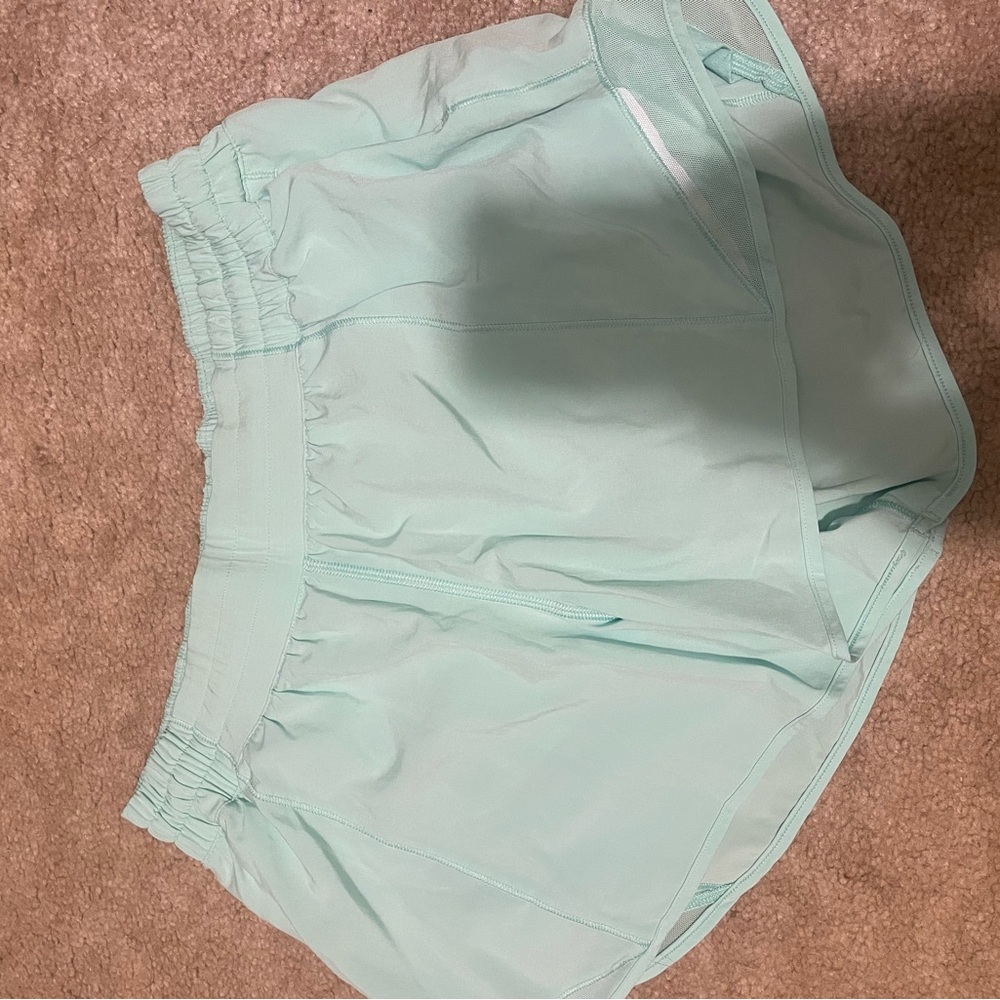 Lululemon mint/seafoam Hotty Hot 4in